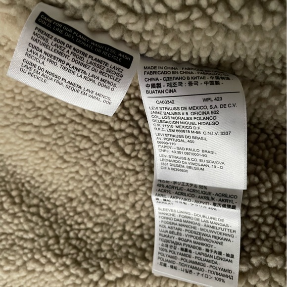 Loved, Levi’s Vintage Classic Men’s Jean Jacket with Sherpa Lining size Small S - Picture 13 of 16